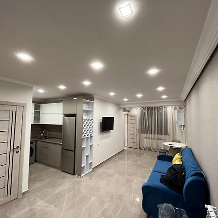 City Centre Apartment On Sakharov Square Erévan Extérieur photo